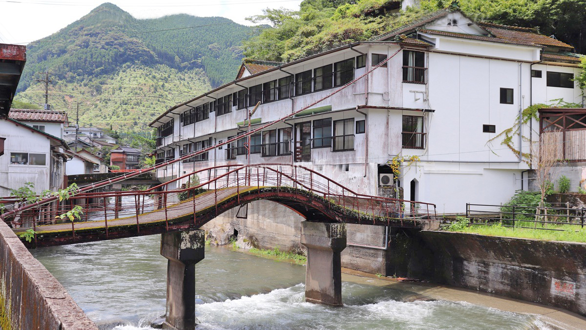 汤之鹤温泉