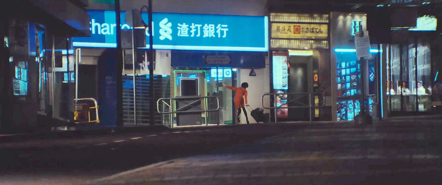 何家彤扮空姐