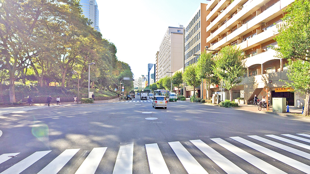 接触街与十二社街交叉口