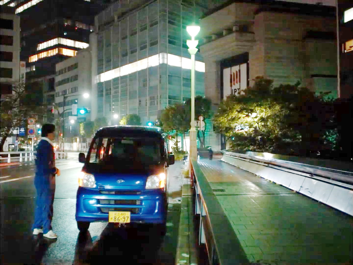 决定卖磁带