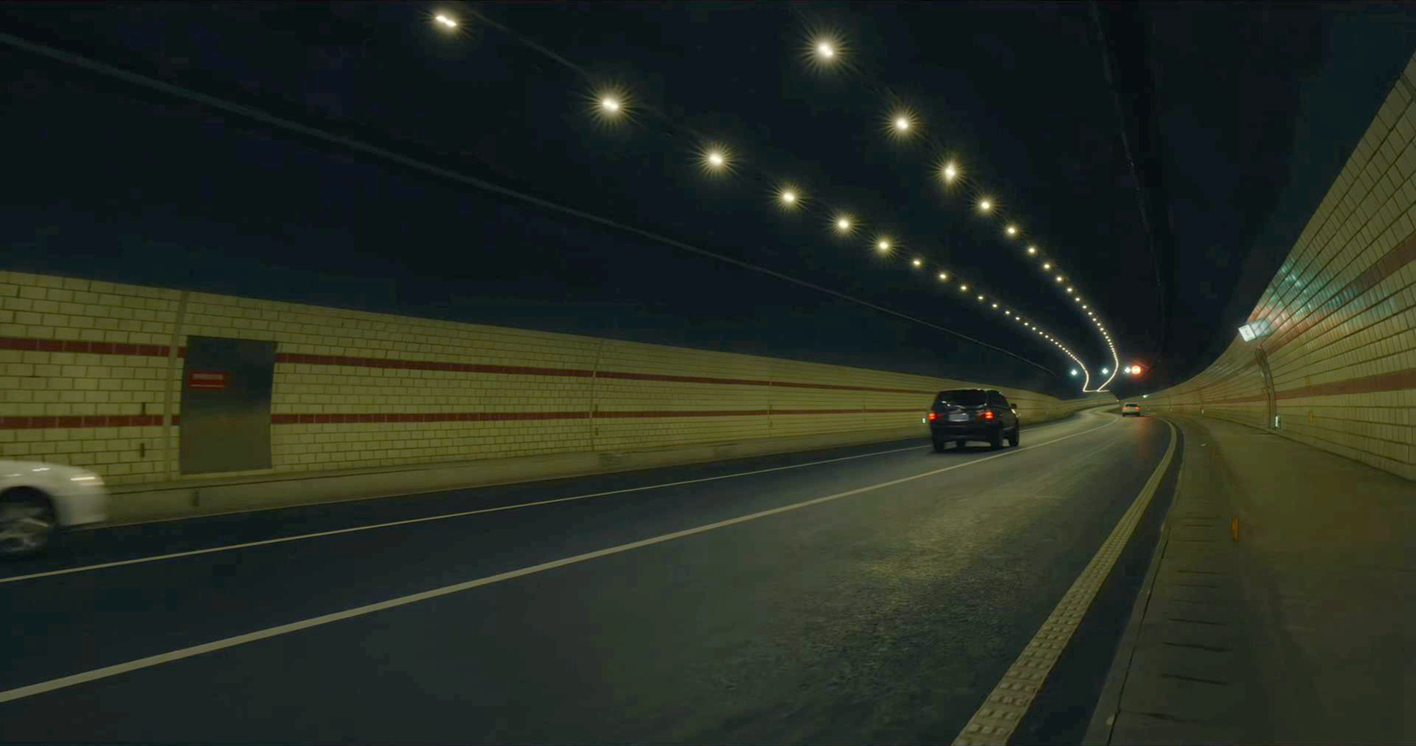 景岚前往机场的公路