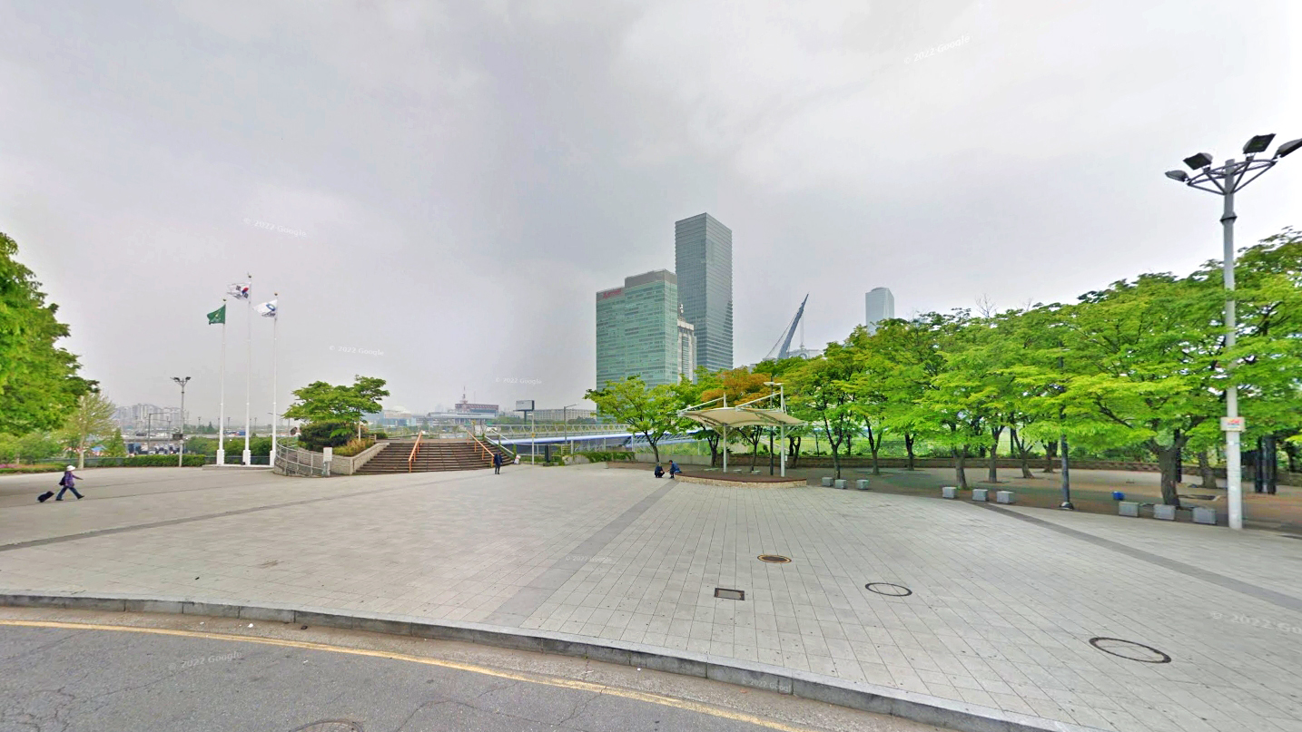 新吉站北广场