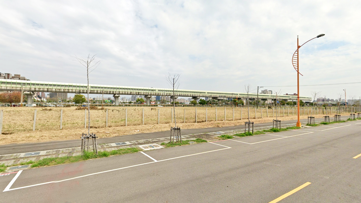 文心南九路北侧空地