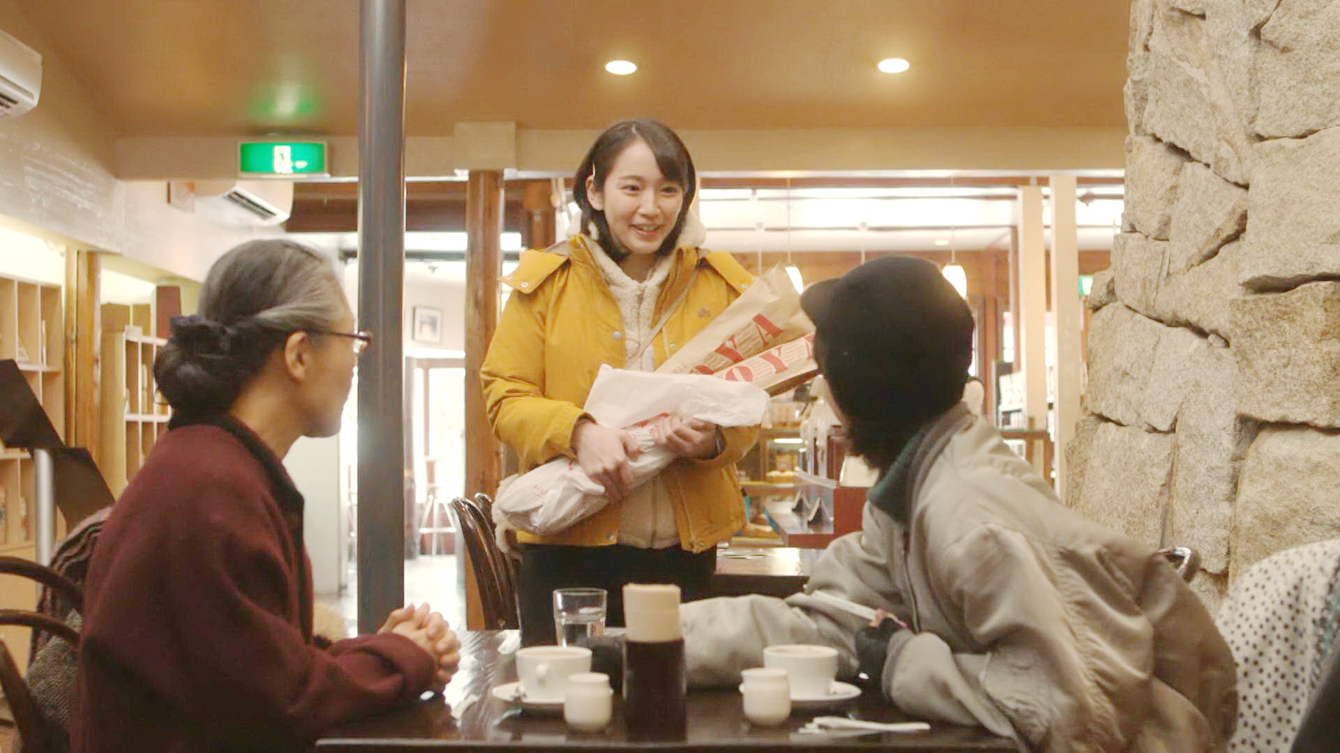 小雀和卷镜子见面