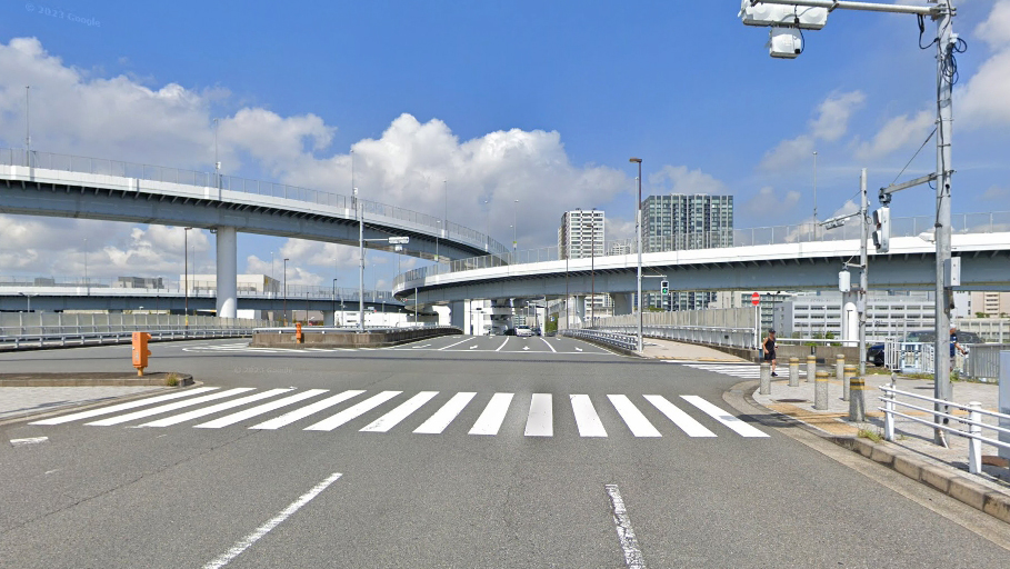 转角桥南路口