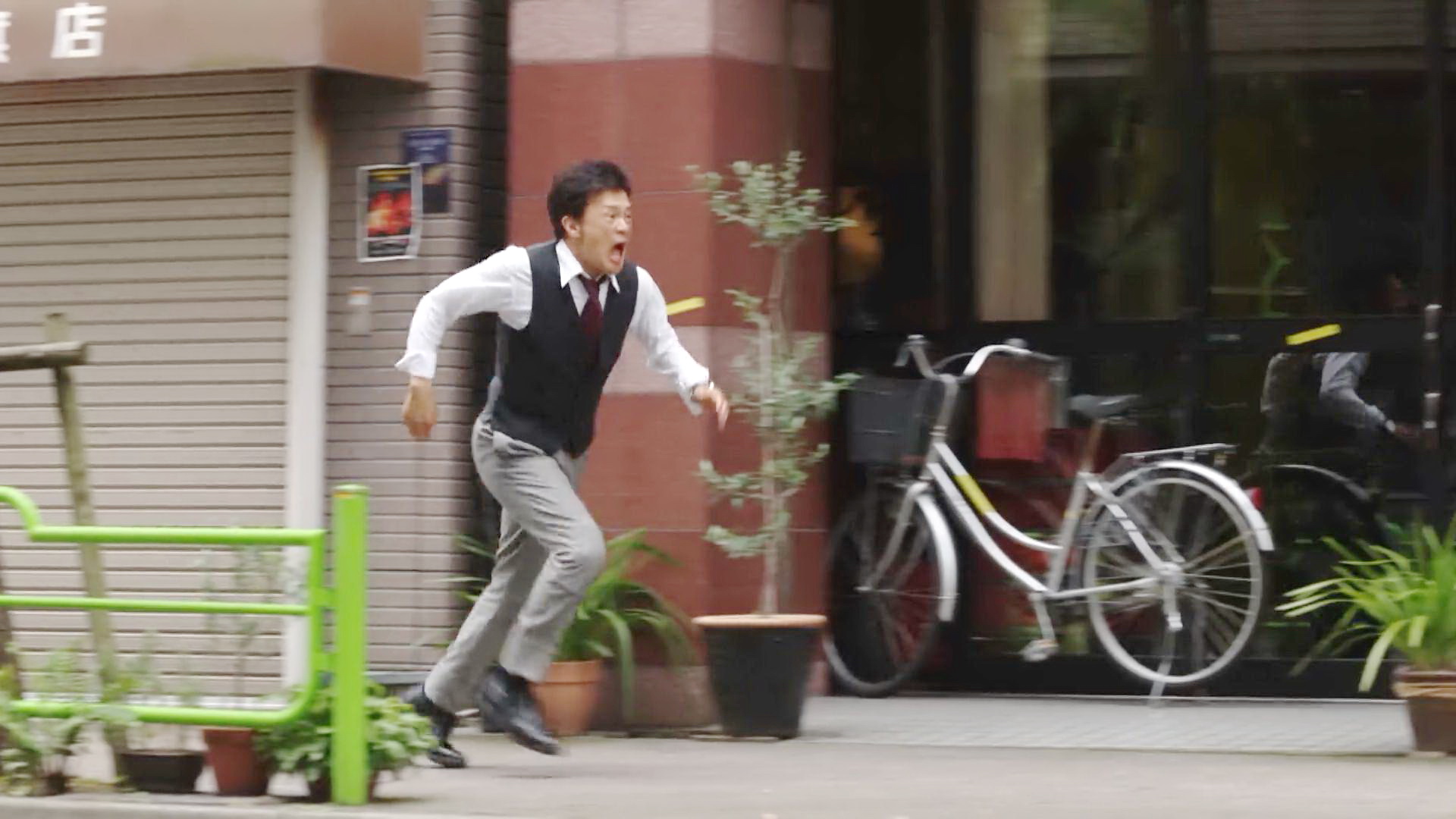 阵马摔倒