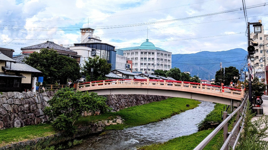 中间桥