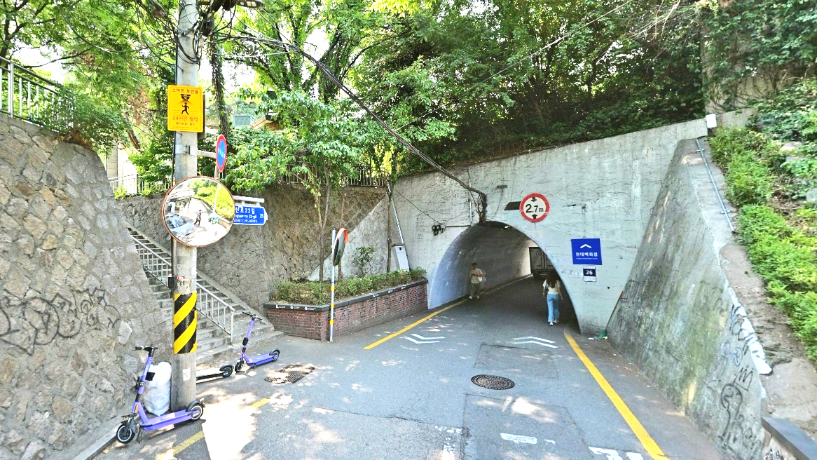 城山路22街隧道