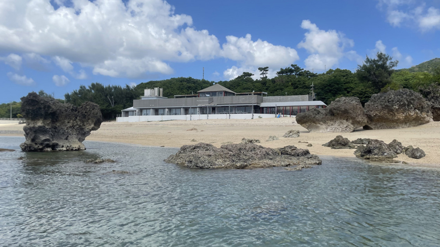 海滩上的LUE酒店&餐厅