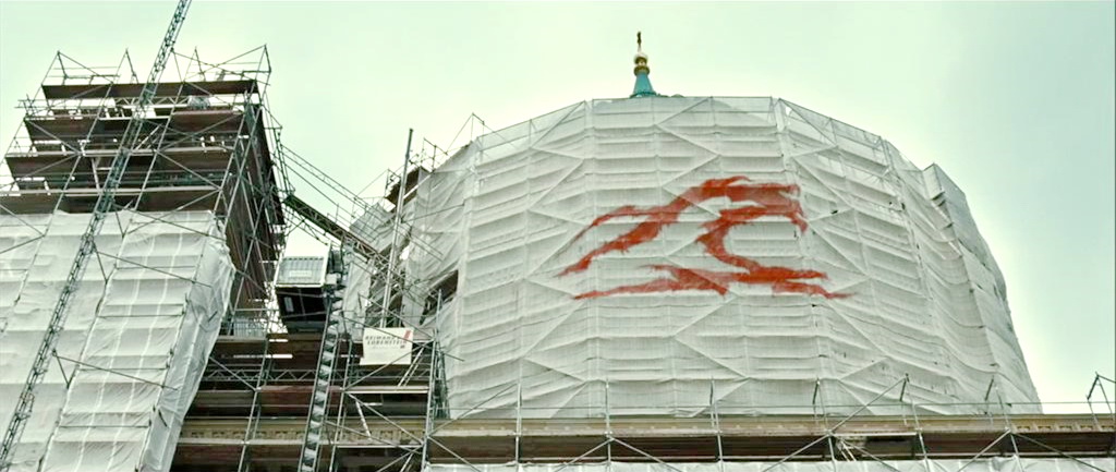 巨大的浪潮logo