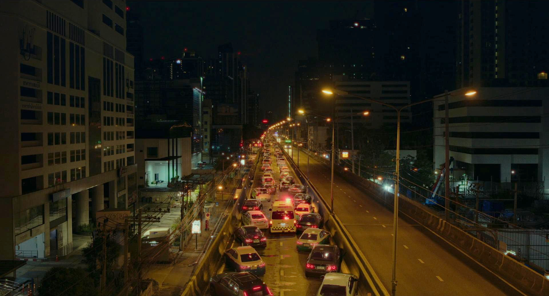 救护车遇大塞车