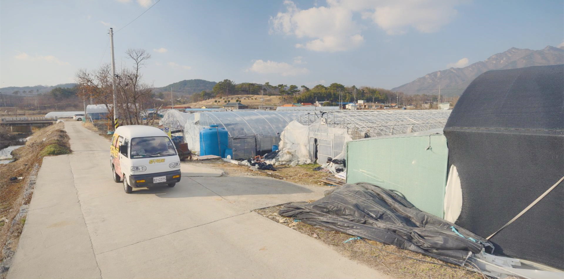宋庆久送未来去农场