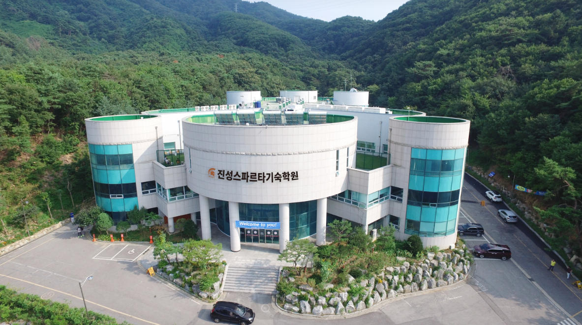 真性斯巴达寄宿学校