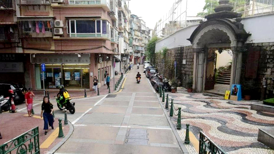 三巴仔街与风顺堂上街交叉口