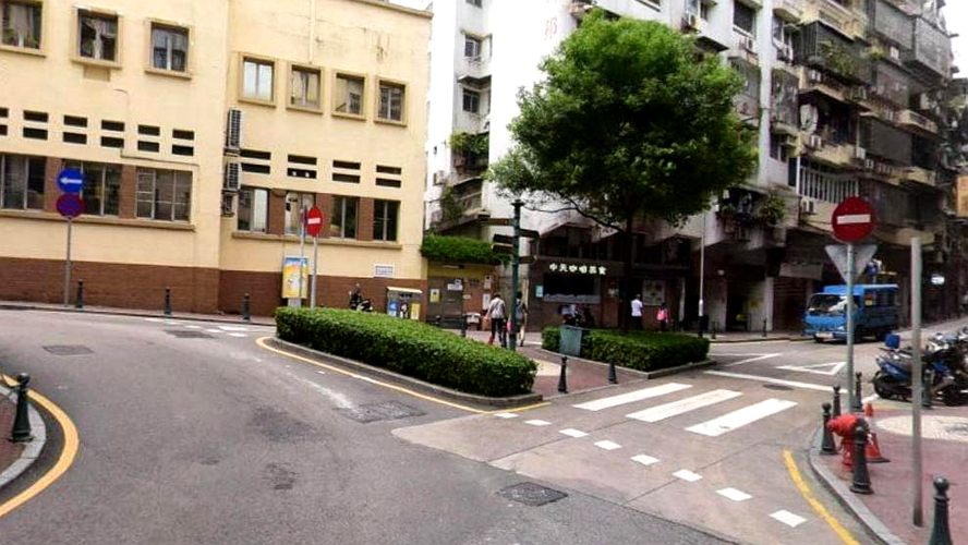 龙嵩正街与官印局街交叉口