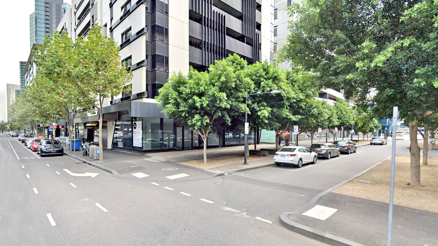 伯克街与商业街交叉口