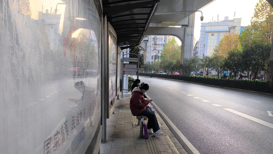 宝丰一路市肺科医院公交站