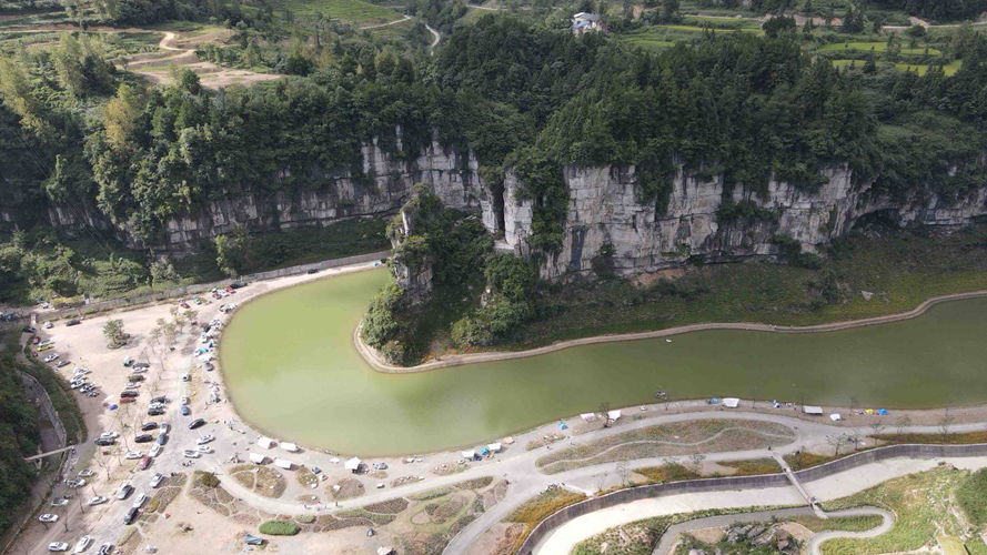 万卷书台景区