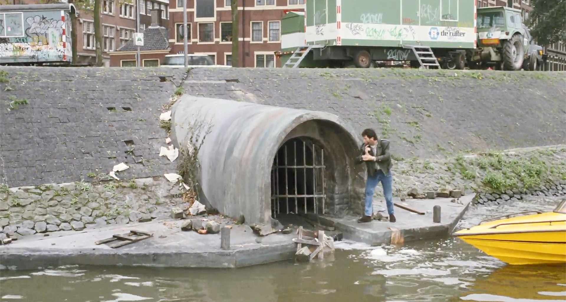 水鬼逃跑的下水道入口