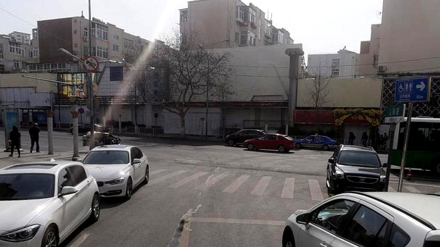 延安二路与人和路交叉口