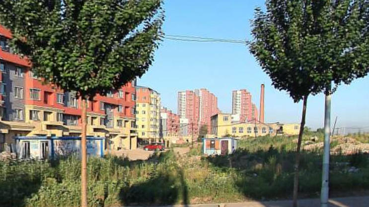 天河小区北侧空地