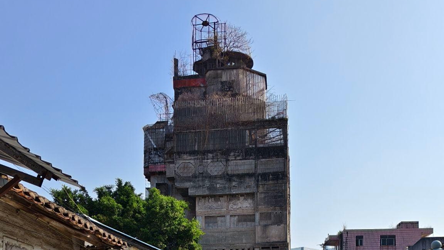 龙岗怪楼