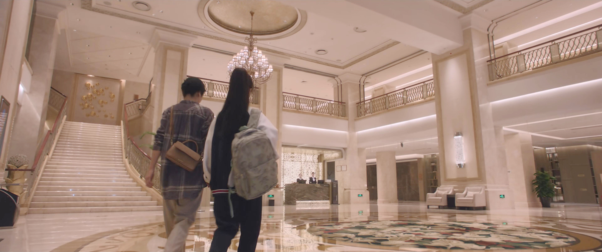闵盛梅携女开房