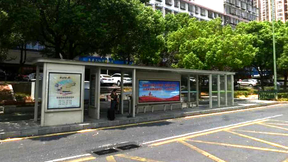 天华小学(东)公交站