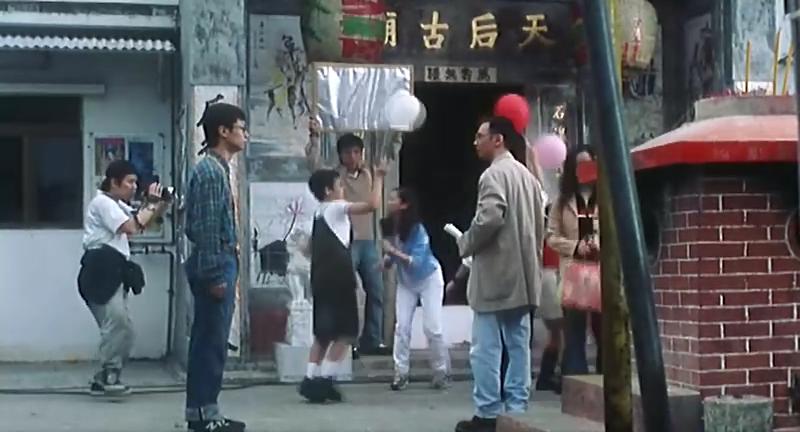 小弟哭着收保护费