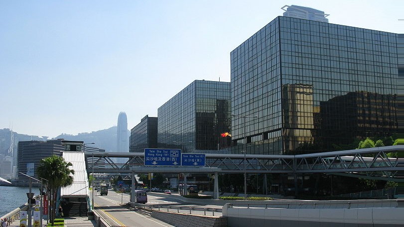 么地道公园行人天桥